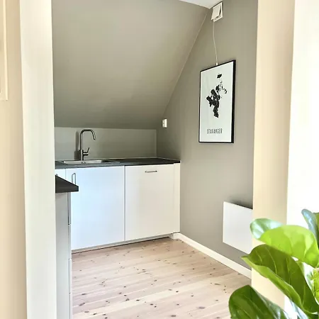 4 Bedroom Newly Renovated