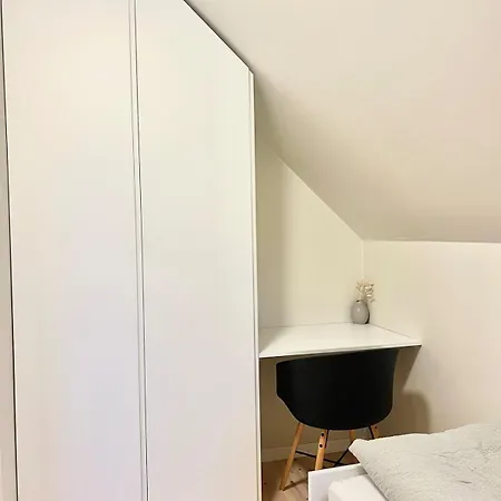 4 Bedroom Newly Renovated Lejlighed *