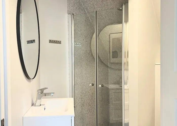 4 Bedroom Newly Renovated